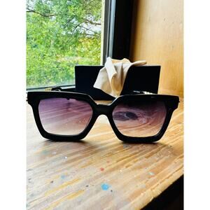 LOUIS VUITTON Black Gold Arrow Chain Sides Edge Cat Eye Sunglasses